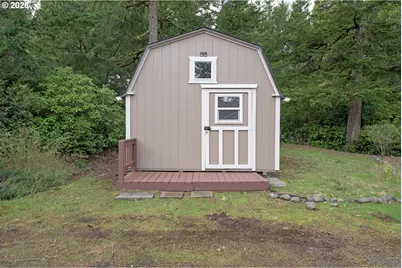 1600 Rhododendron Dr #200, Florence, OR 97439 - Photo 10