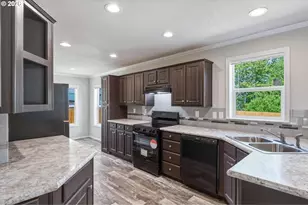 101 Sir Lancelot Dr, Castle Rock, WA 98611 - Photo 14
