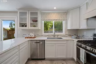 1810 NE 155th Ave, Portland, OR 97230 - Photo 28