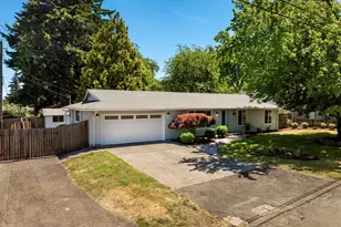 1810 NE 155th Ave, Portland, OR 97230 - Photo 4
