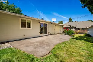 1810 NE 155th Ave, Portland, OR 97230 - Photo 14