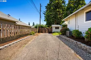 1810 NE 155th Ave, Portland, OR 97230 - Photo 8