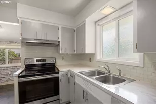 4818 NE 91st Ave, Portland, OR 97220 - Photo 8