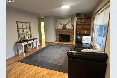 1324 Pacific Ave, Forest Grove, OR 97116 - Photo 2