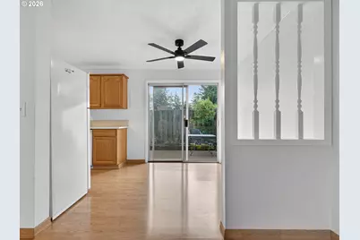 312 SE 133rd Ave, Portland, OR 97233 - Photo 8