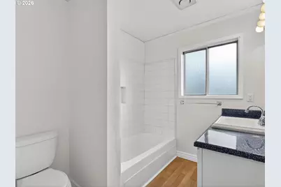 312 SE 133rd Ave, Portland, OR 97233 - Photo 18