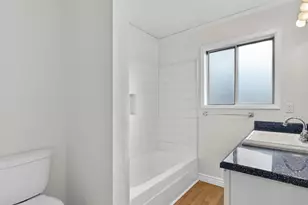 312 SE 133rd Ave, Portland, OR 97233 - Photo 18