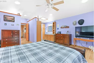 2247 Oregon Ct, Woodburn, OR 97071 - Photo 10