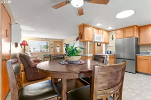 2247 Oregon Ct, Woodburn, OR 97071 - Photo 18