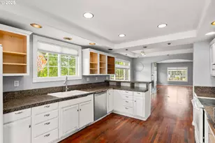 2906 NE 57th Ave, Portland, OR 97213 - Photo 4