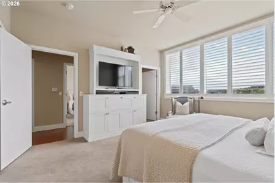 1930 S River Dr #1003, Portland, OR 97201 - Photo 24