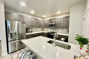 320 Oak St, Florence, OR 97439 - Photo 6