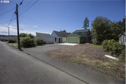 320 Oak St, Florence, OR 97439 - Photo 34