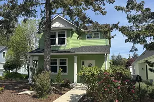 320 Oak St, Florence, OR 97439 - Photo 2