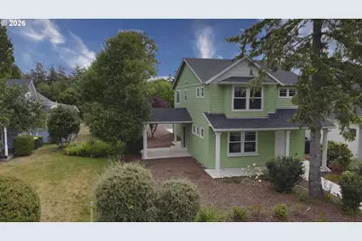 320 Oak St, Florence, OR 97439 - Photo 2