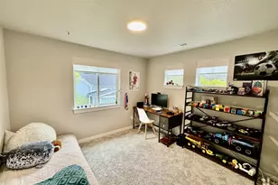 320 Oak St, Florence, OR 97439 - Photo 18