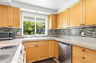2788 Elysium Ave, Eugene, OR 97401 - Photo 8