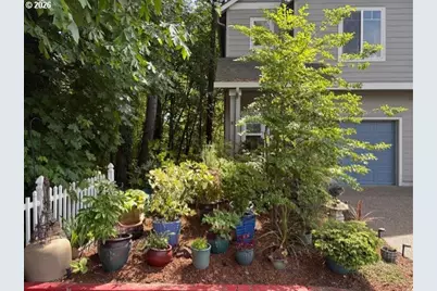 810 E 9th St #D13, Newberg, OR 97132 - Photo 4