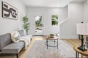 2009 SW Moss St, Portland, OR 97219 - Photo 16