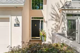 44 Morningview Cir, Lake Oswego, OR 97035 - Photo 2