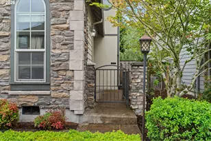 6148 NE Whitewood Dr, Hillsboro, OR 97124 - Photo 4