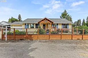 709 S Park St, Carlton, OR 97111 - Photo 6