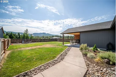 195 Bay Point Dr, Castle Rock, WA 98611 - Photo 26