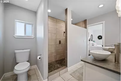 195 Bay Point Dr, Castle Rock, WA 98611 - Photo 20