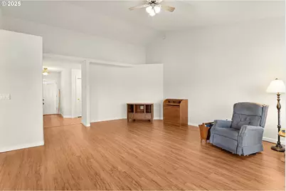 2657 Greyfox Dr, Sutherlin, OR 97479 - Photo 6