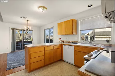 2657 Greyfox Dr, Sutherlin, OR 97479 - Photo 12