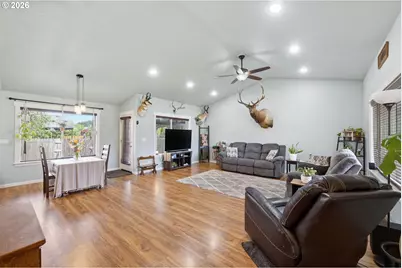 38599 SW Filbert St, Scio, OR 97374 - Photo 6