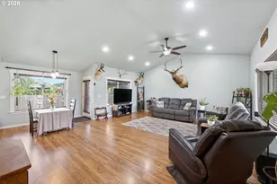 38599 SW Filbert St, Scio, OR 97374 - Photo 6
