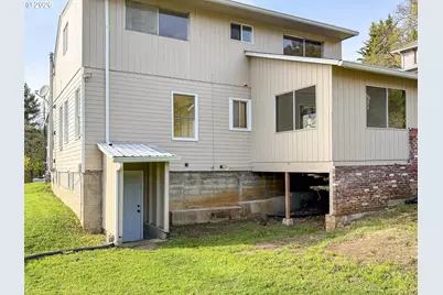 833 NE Jackson St, Roseburg, OR 97470 - Photo 18