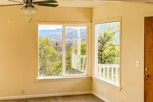 833 NE Jackson St, Roseburg, OR 97470 - Photo 6