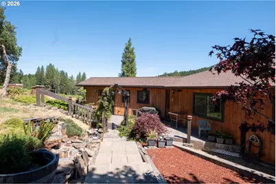 1329 Larson Rd, Roseburg, OR 97471 - Photo 2