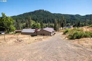 1329 Larson Rd, Roseburg, OR 97471 - Photo 34