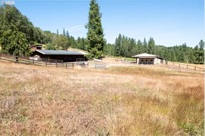 1329 Larson Rd, Roseburg, OR 97471 - Photo 4