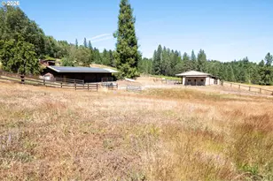 1329 Larson Rd, Roseburg, OR 97471 - Photo 4