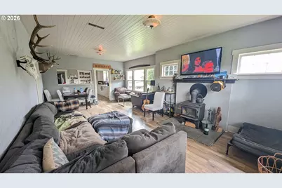 20385 SW Tile Flat Rd, Beaverton, OR 97007 - Photo 2