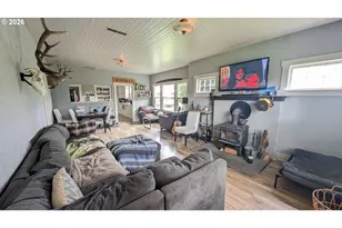 20385 SW Tile Flat Rd, Beaverton, OR 97007 - Photo 2