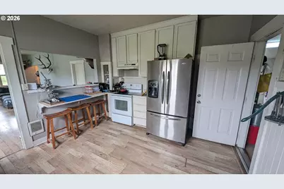 20385 SW Tile Flat Rd, Beaverton, OR 97007 - Photo 6