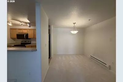 780 NW 185th Ave #204, Beaverton, OR 97006 - Photo 4