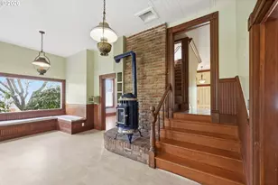 653 S River Rd, Cottage Grove, OR 97424 - Photo 6