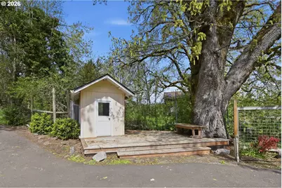 653 S River Rd, Cottage Grove, OR 97424 - Photo 34