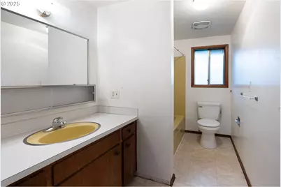 208 NW 24th St, McMinnville, OR 97128 - Photo 30