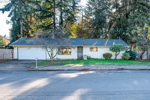 208 NW 24th St, McMinnville, OR 97128 - Photo 2