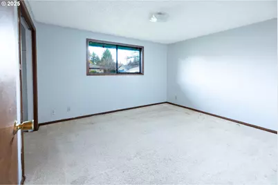 208 NW 24th St, McMinnville, OR 97128 - Photo 26