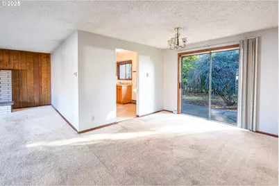 208 NW 24th St, McMinnville, OR 97128 - Photo 6