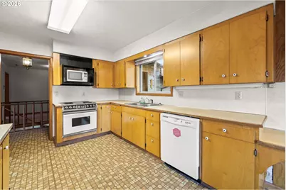 6884 S Hansen Ln, Aurora, OR 97002 - Photo 12