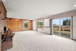 6884 S Hansen Ln, Aurora, OR 97002 - Photo 8